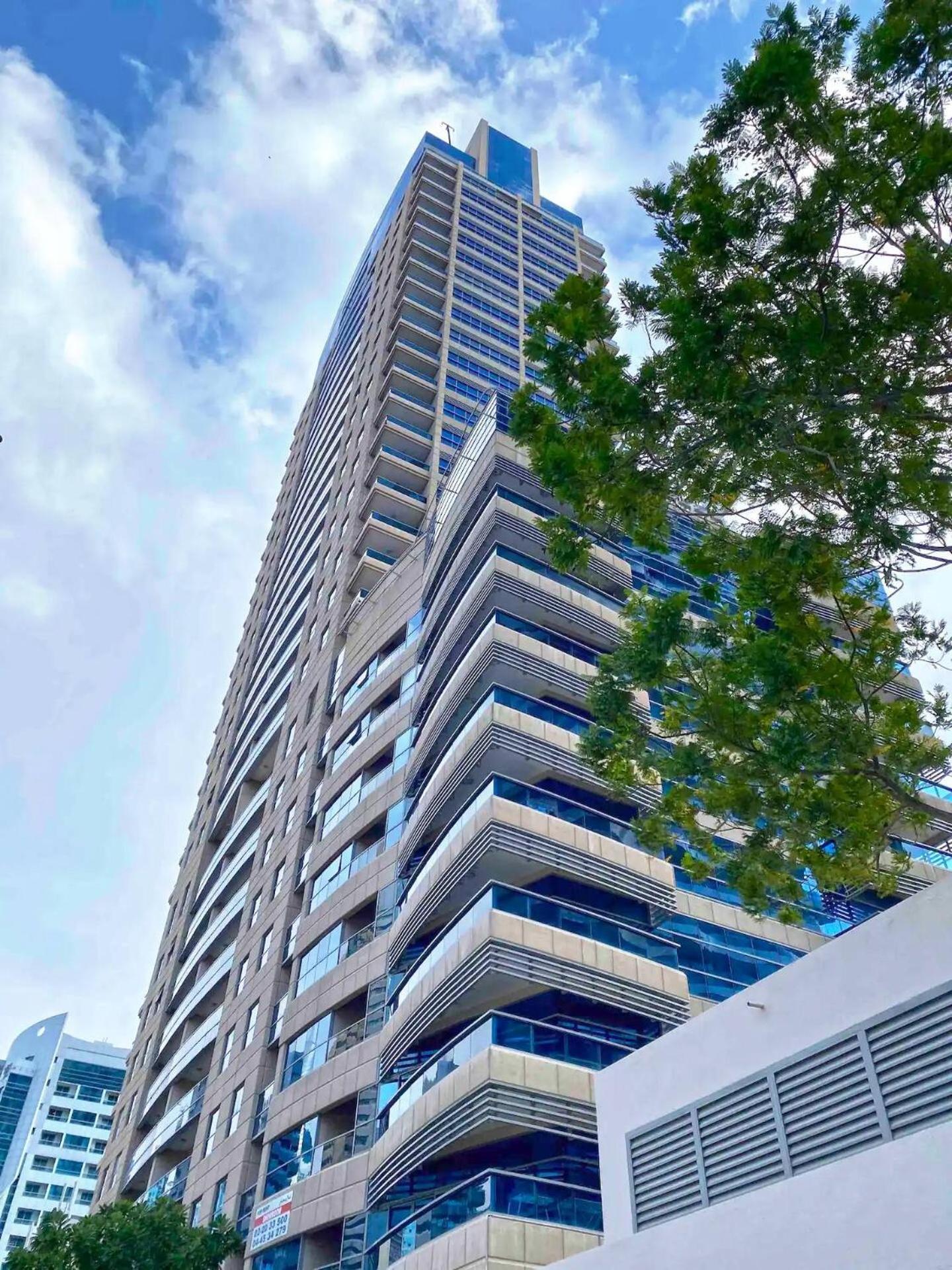 Zumurud Tower 1br Marina View Apartment