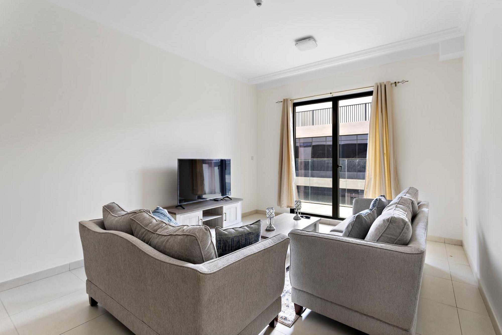 Lovely 1br In Mirdiff Hills