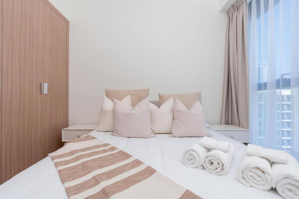 2bdr 12min From Downtown