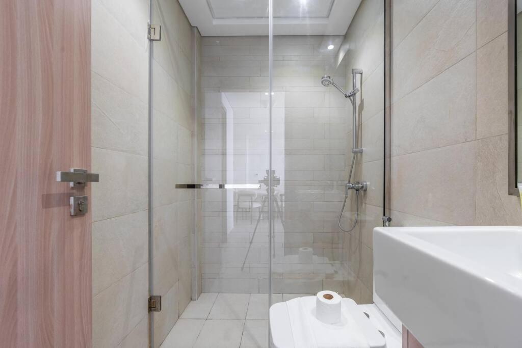 2bdr 12min From Downtown * Dubai