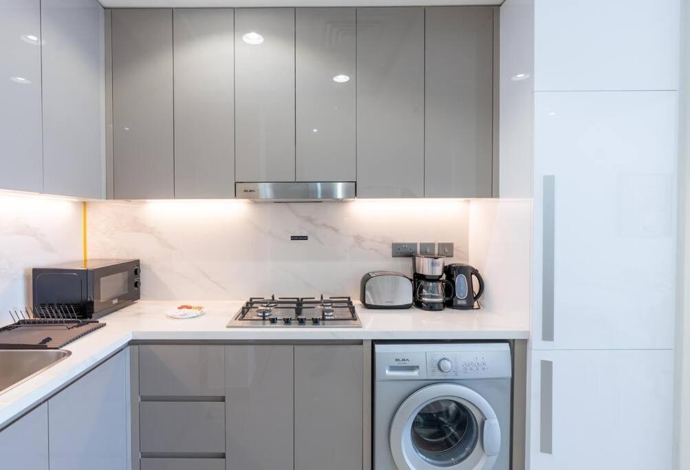 Apartment 2bdr 12min From Downtown Dubai