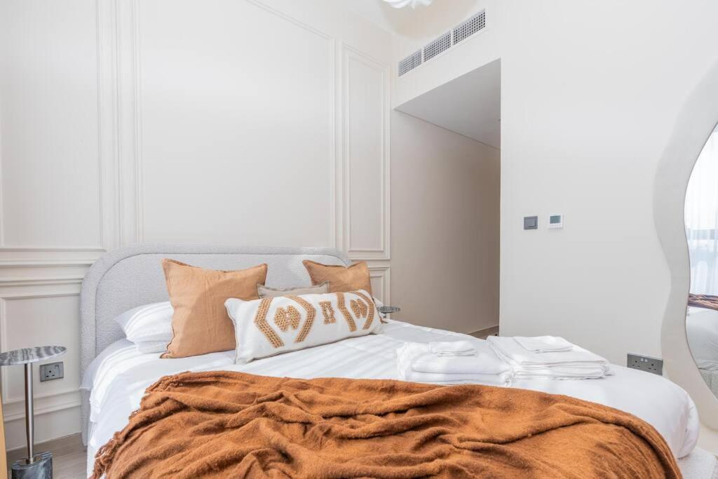 2bdr 12min From Downtown Apartment