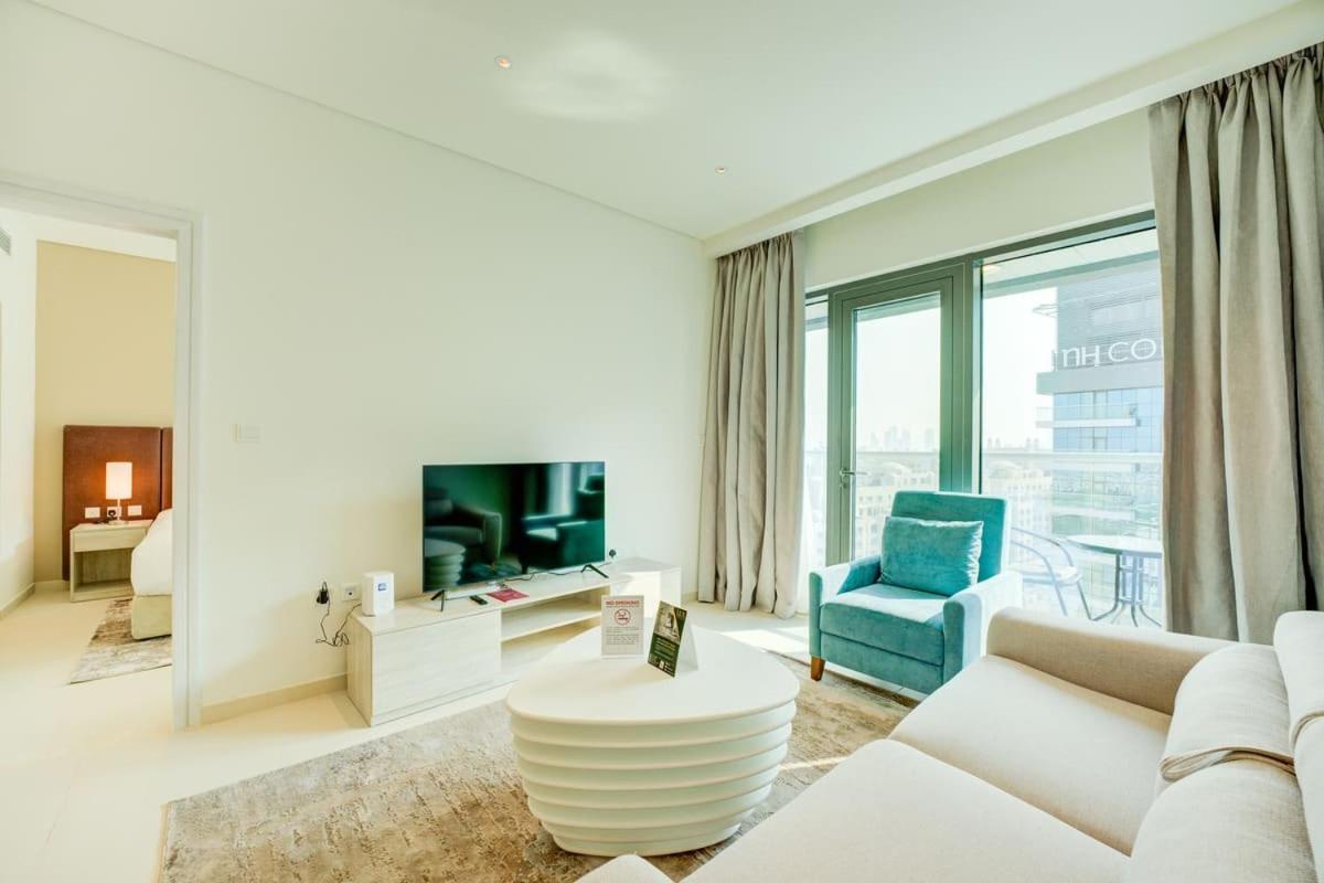 Seven Palm 1 Bed With Rooftop Infinity Pool Dubai