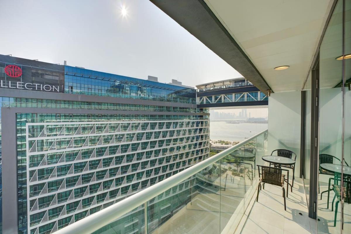 Seven Palm 1 Bed With Rooftop Infinity Pool Apartment Dubai