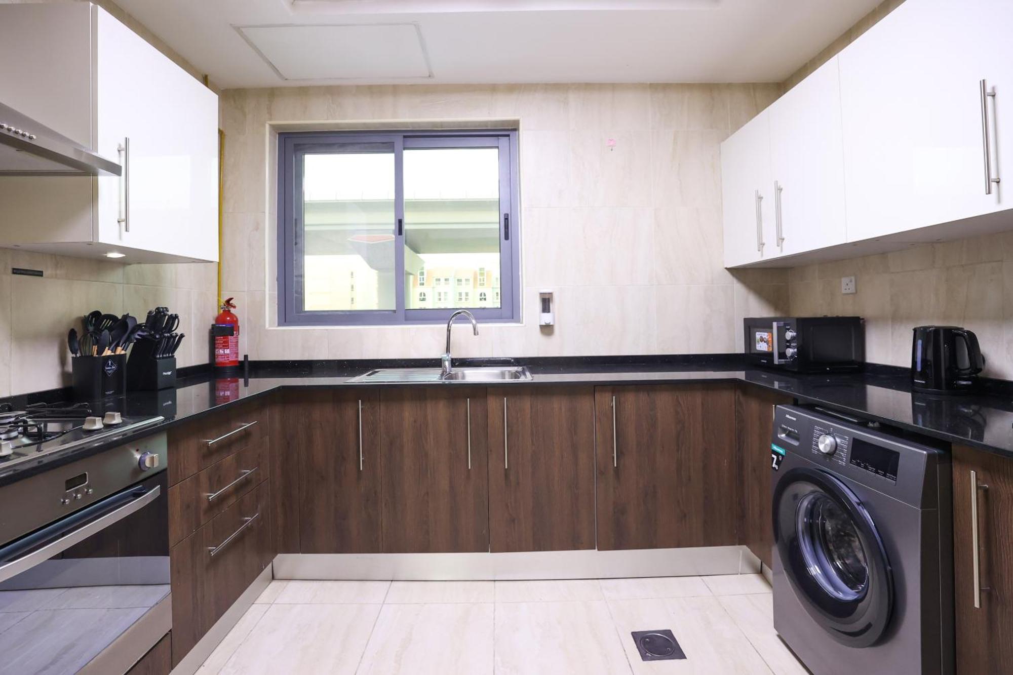 Elite Lux Homes - Spacious One Bedroom Direct Metro Access In Al Furjan *
