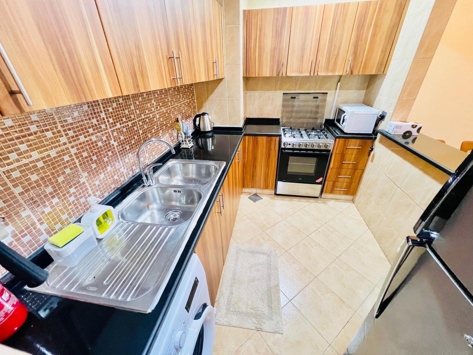 Cozy 1 Bedroom In By Al Ghaimah Homes Apartment *