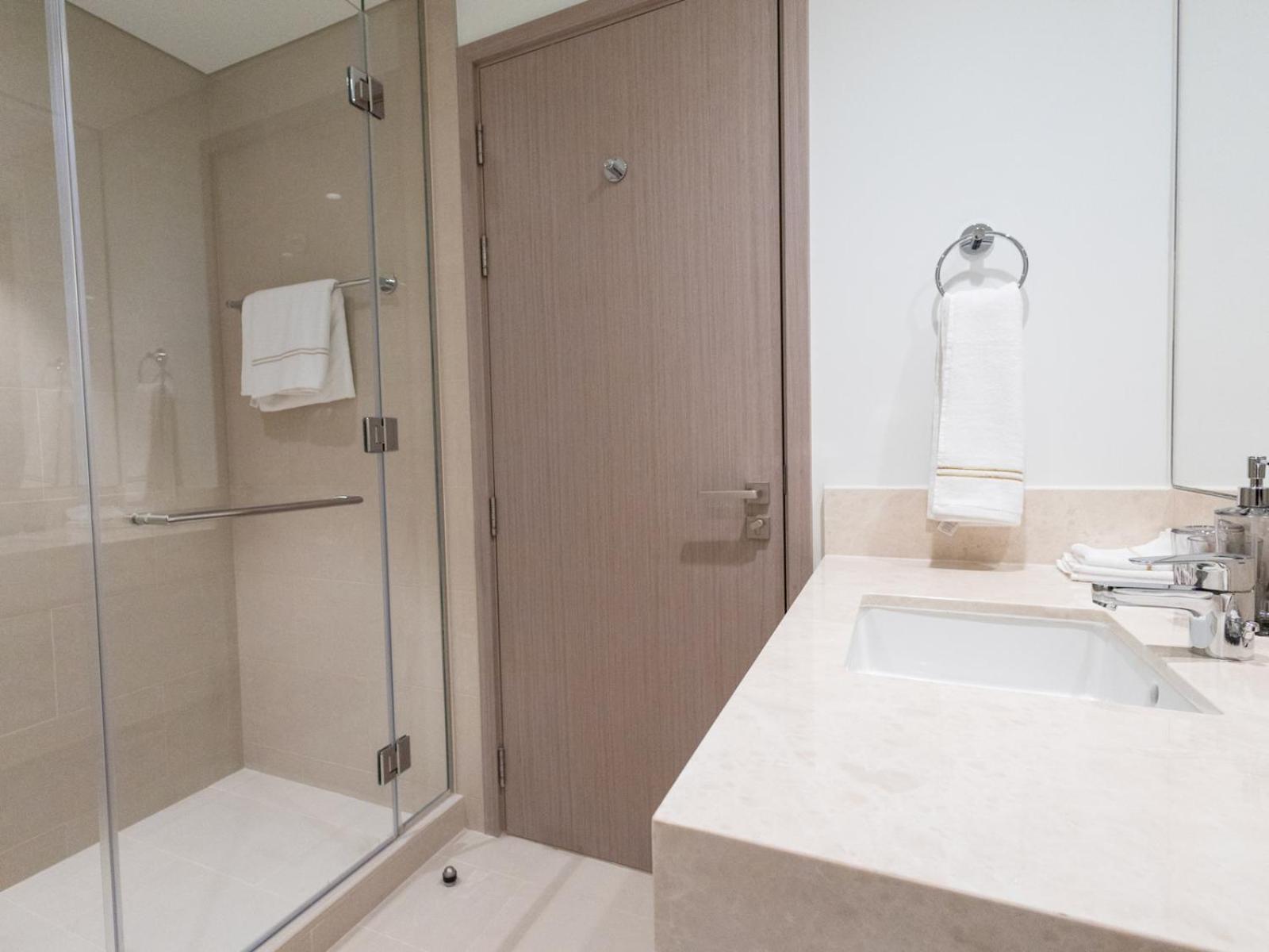 Mh - Burj View - Act Tower -2br - Ref401 * Dubai
