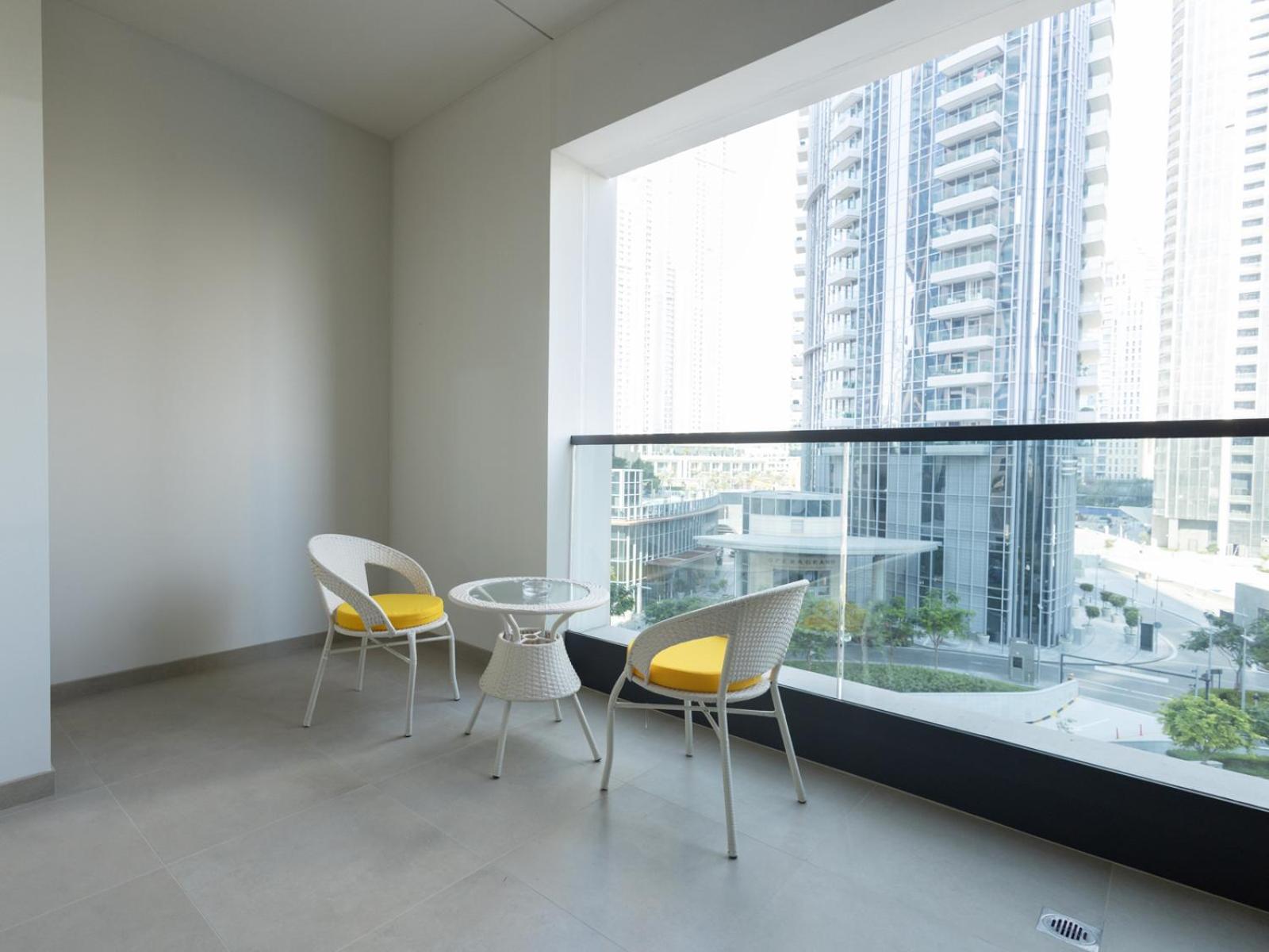 Mh - Burj View - Act Tower -2br - Ref401 *