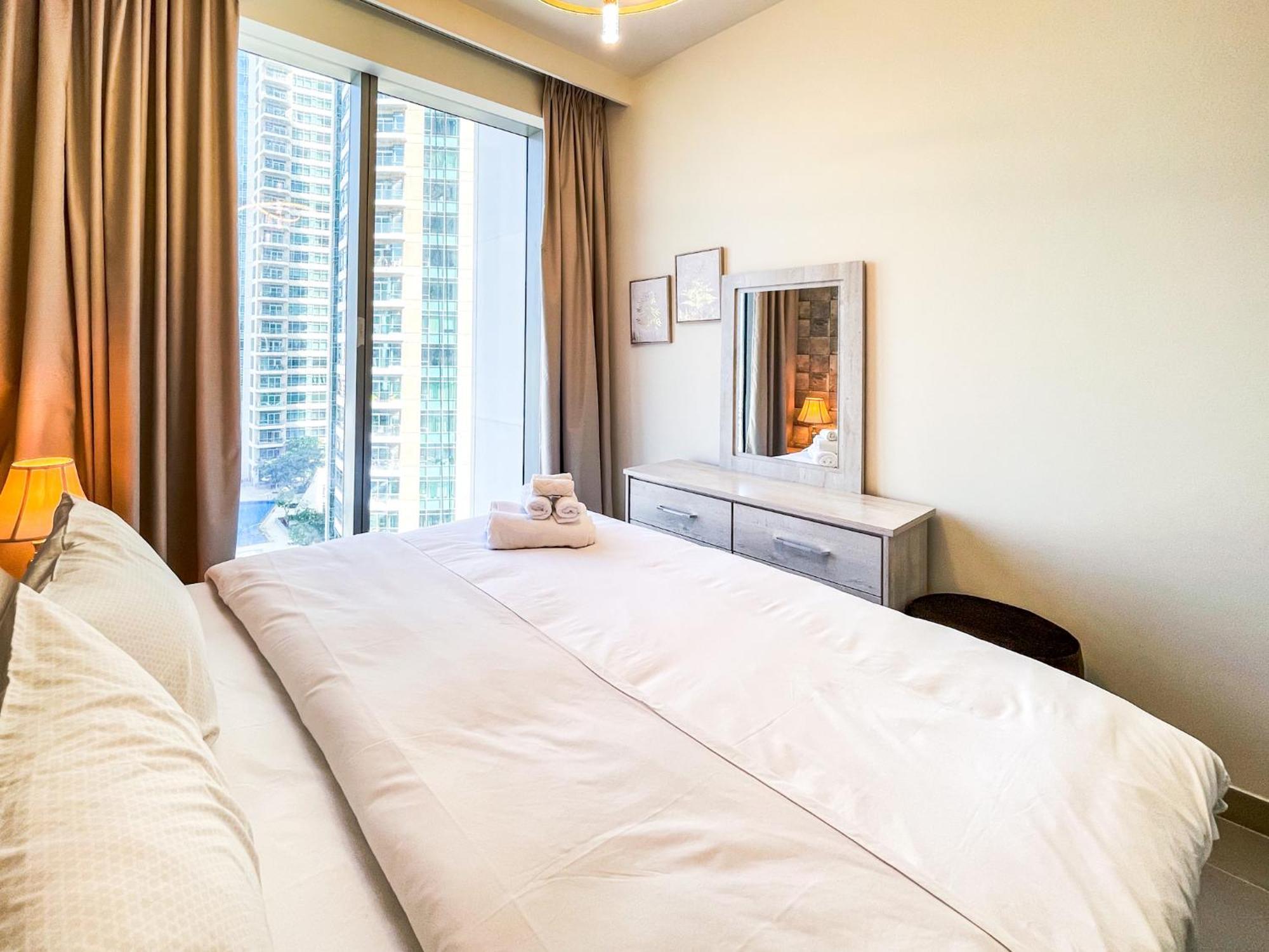 Cozy With Views Next To Burj Khalifa 166fo1-2 * Dubai