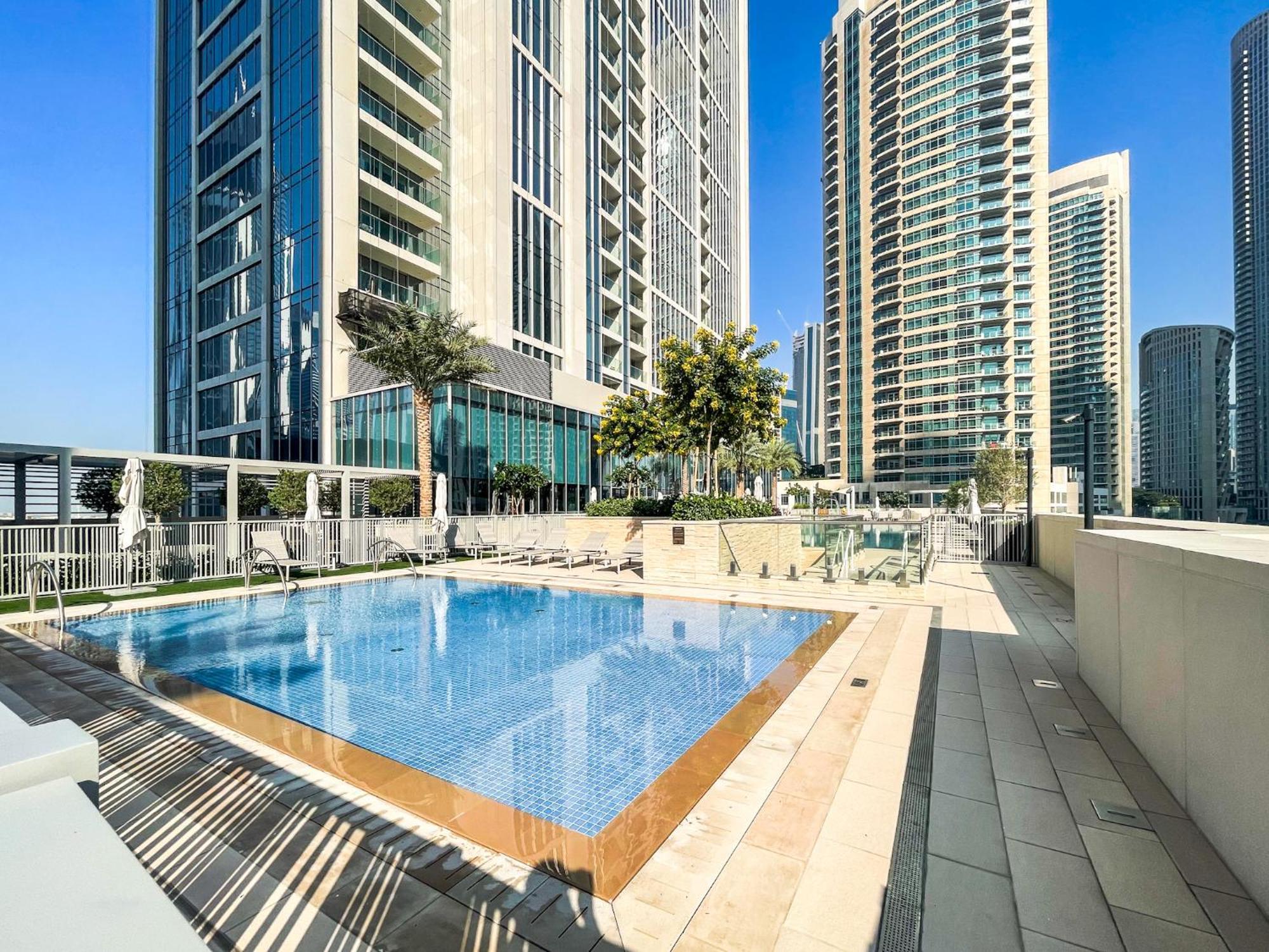 Cozy With Views Next To Burj Khalifa 166fo1-2 * Dubai