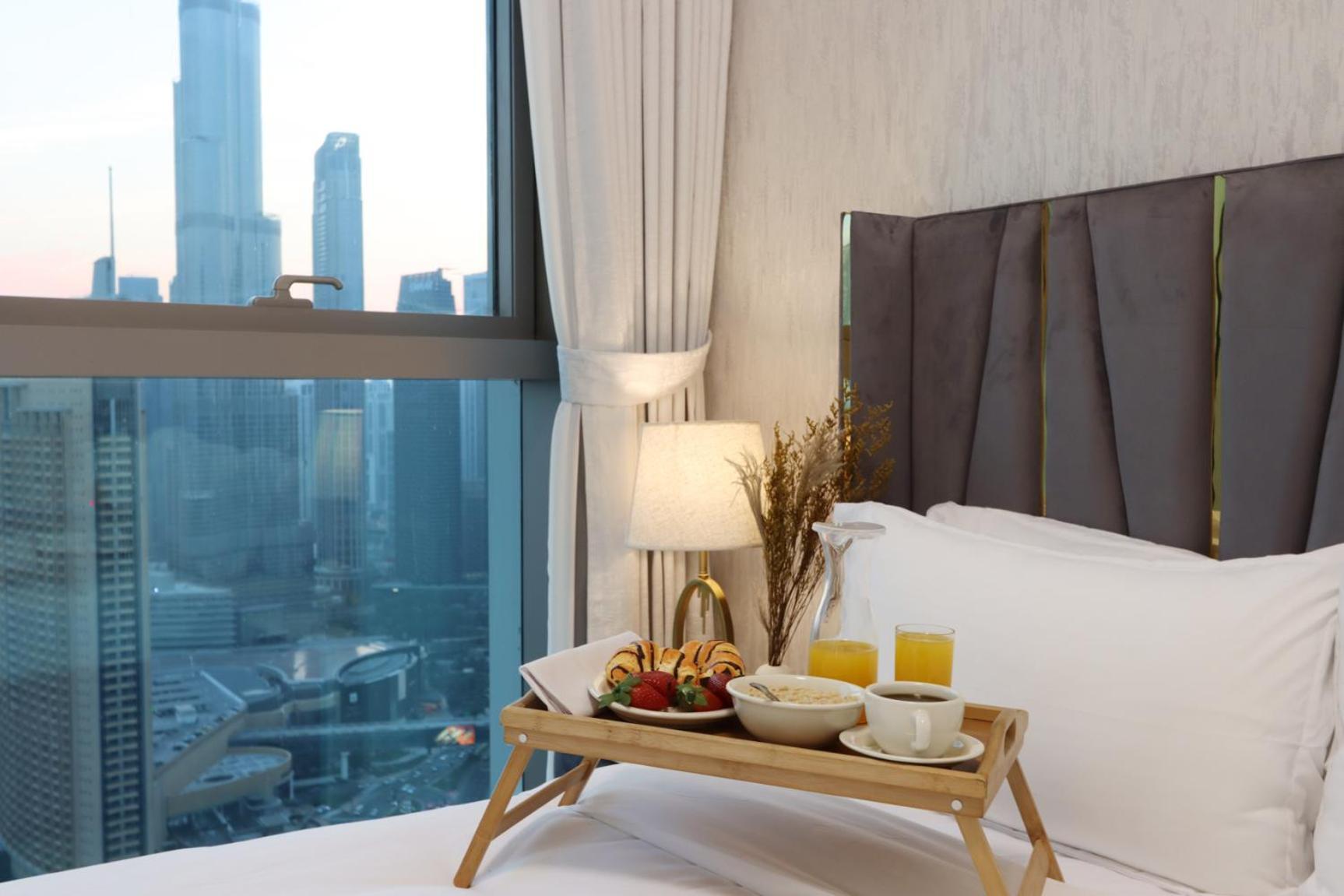 Livbnb - Elegant 3+1 W/ Burj View, Near Mall * Dubai