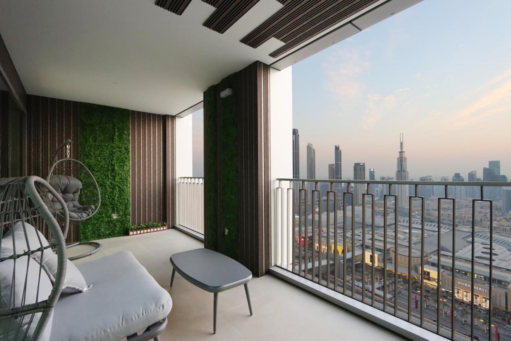 Livbnb - Elegant 3+1 W/ Burj View, Near Mall Dubai