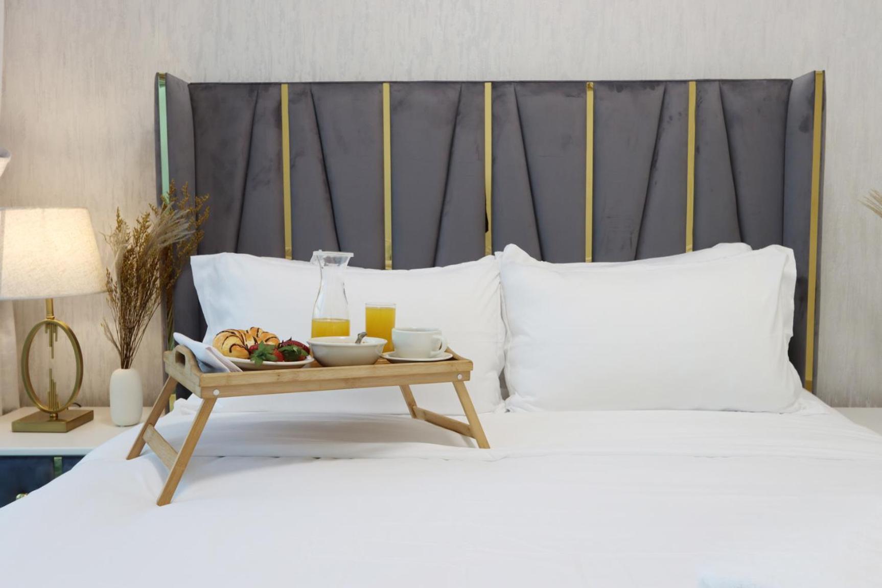 Apartment Livbnb - Elegant 3+1 W/ Burj View, Near Mall *