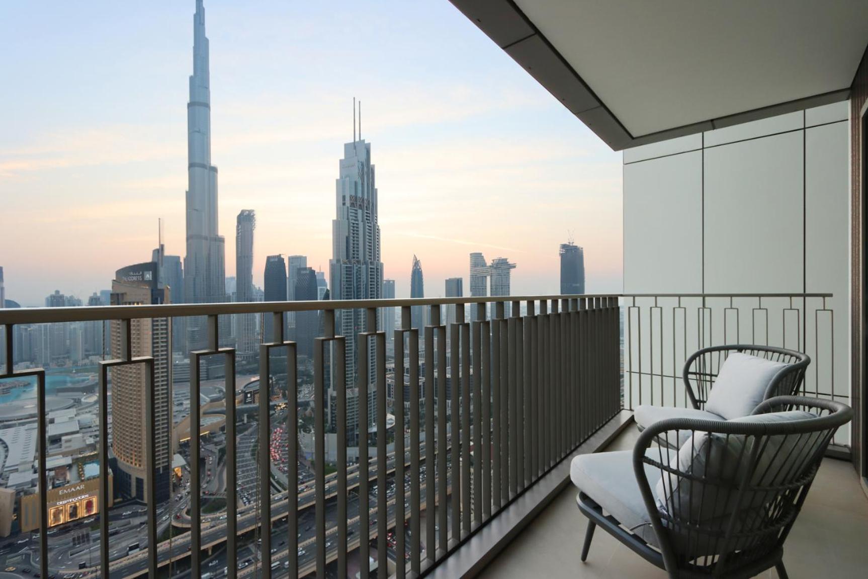 Apartment Livbnb - Elegant 3+1 W/ Burj View, Near Mall Dubai