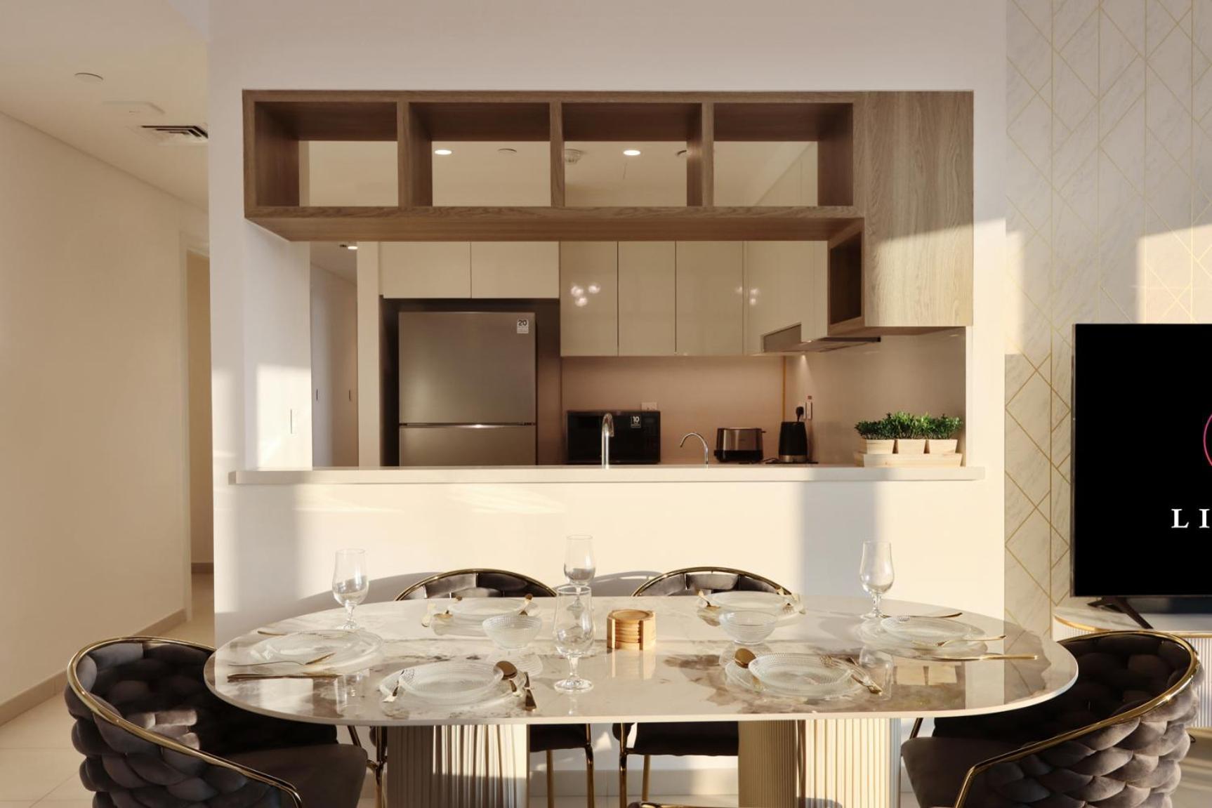 Apartment Livbnb - Elegant 3+1 W/ Burj View, Near Mall Dubai