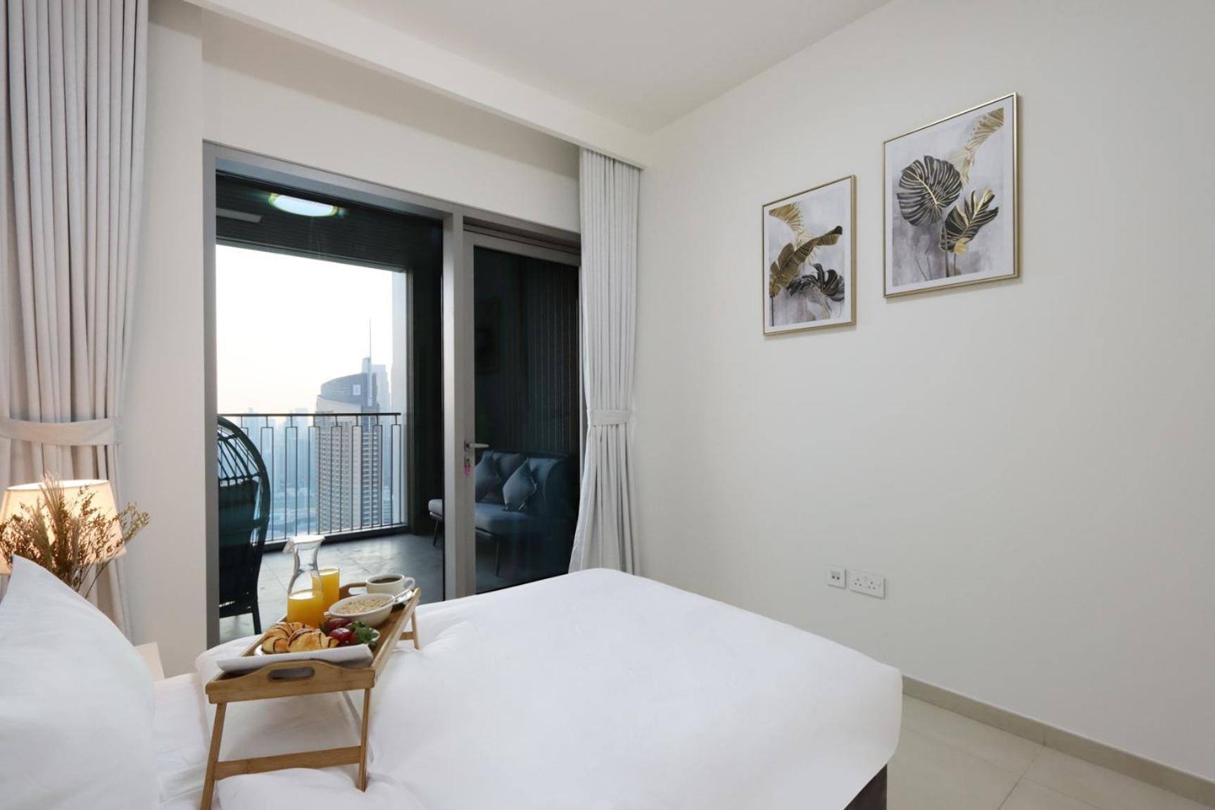 Livbnb - Elegant 3+1 W/ Burj View, Near Mall Dubai