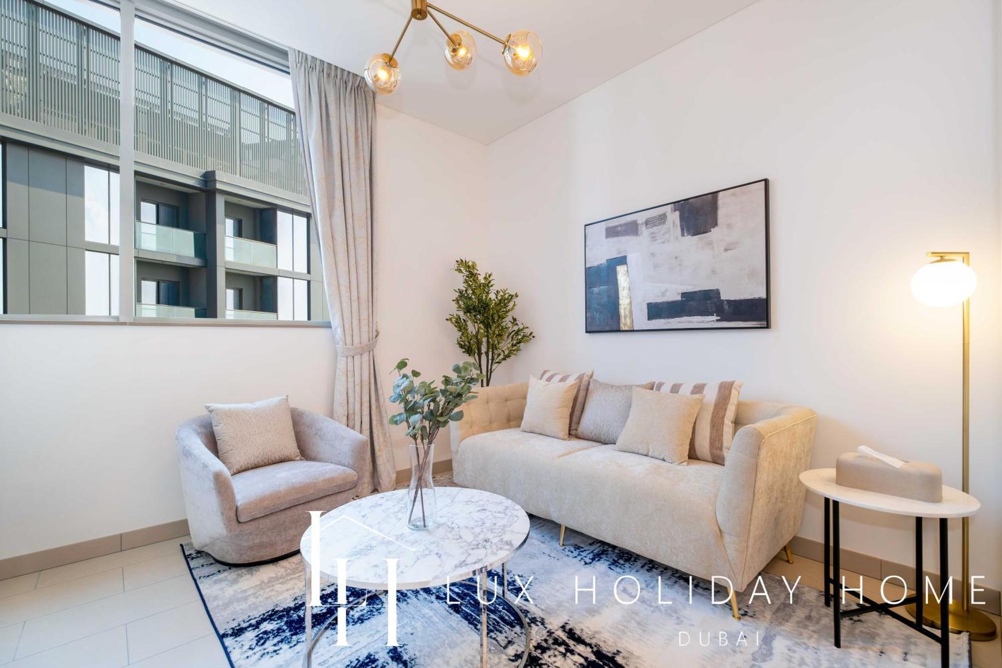 Lux The Executive Sobha 3 Apartment *