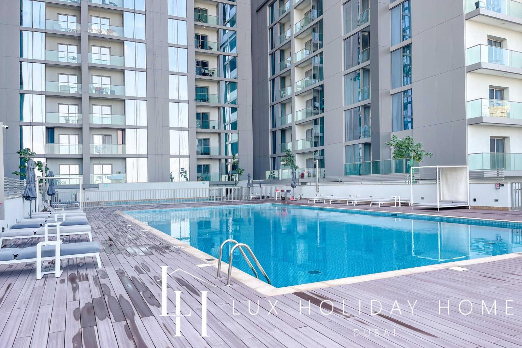 Apartment Lux The Executive Sobha 3 Dubai