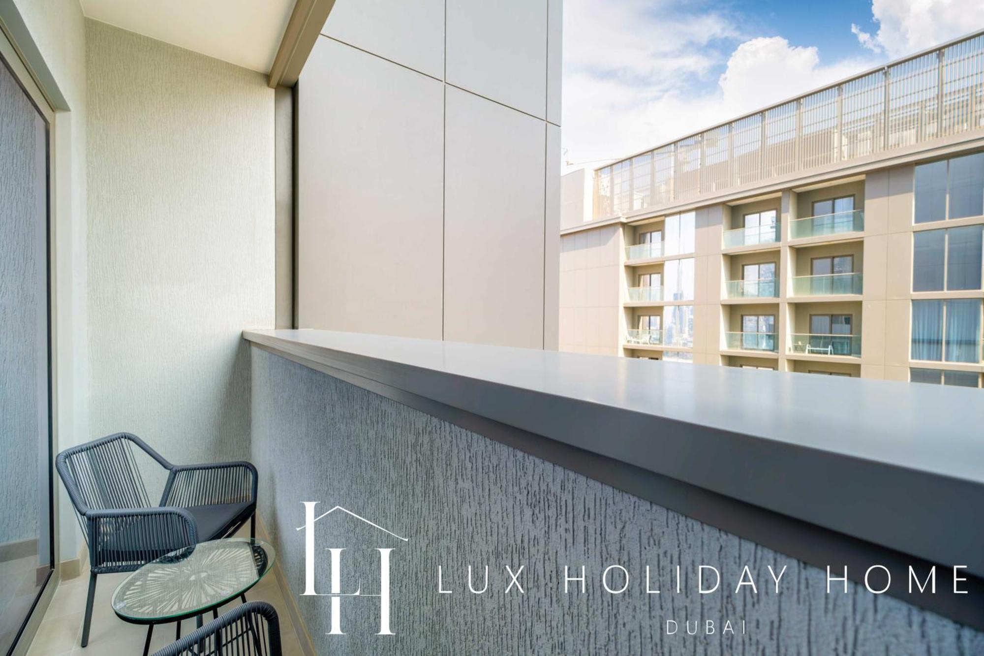 Lux The Executive Sobha 3 * Dubai