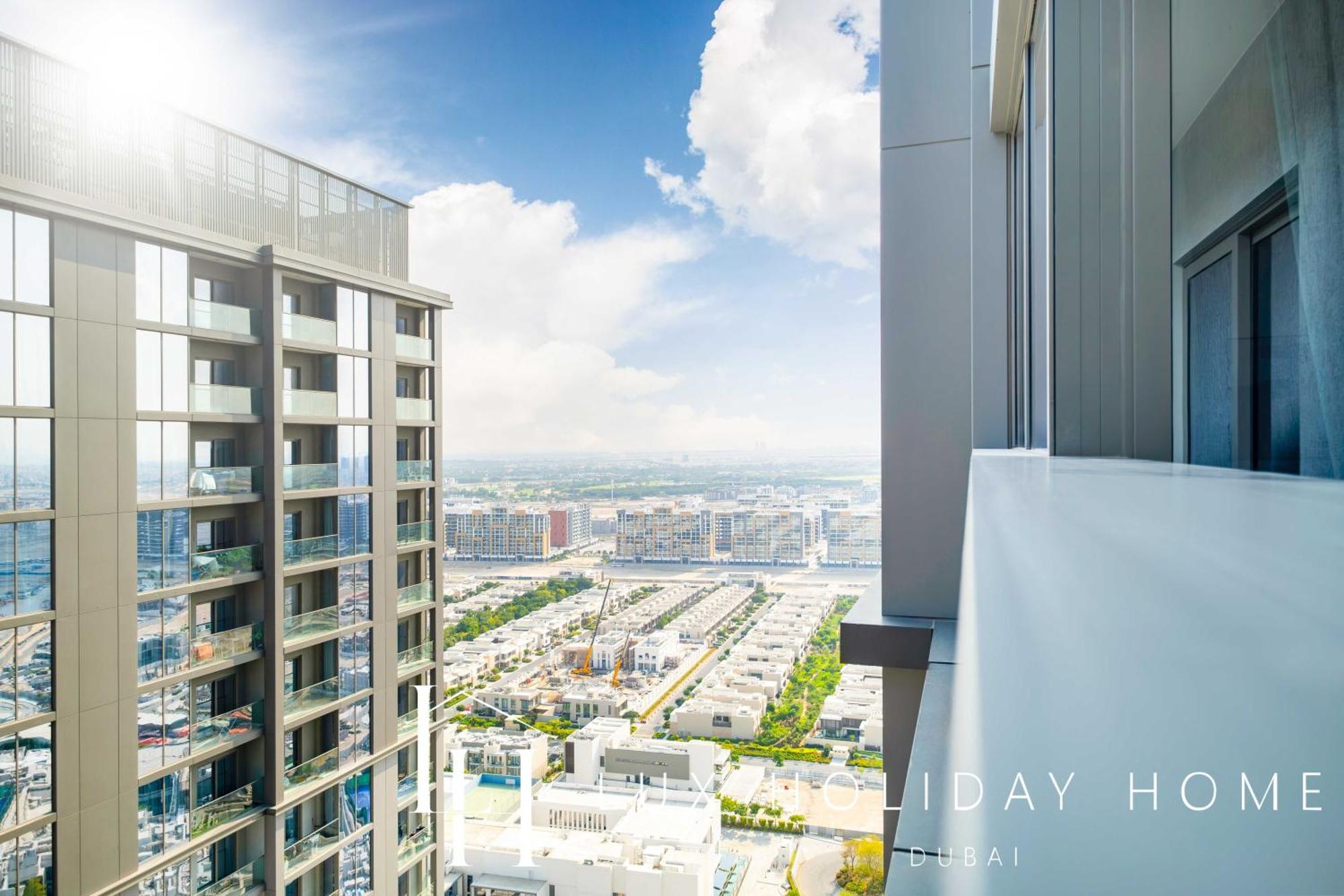Lux The Executive Sobha 3 Dubai