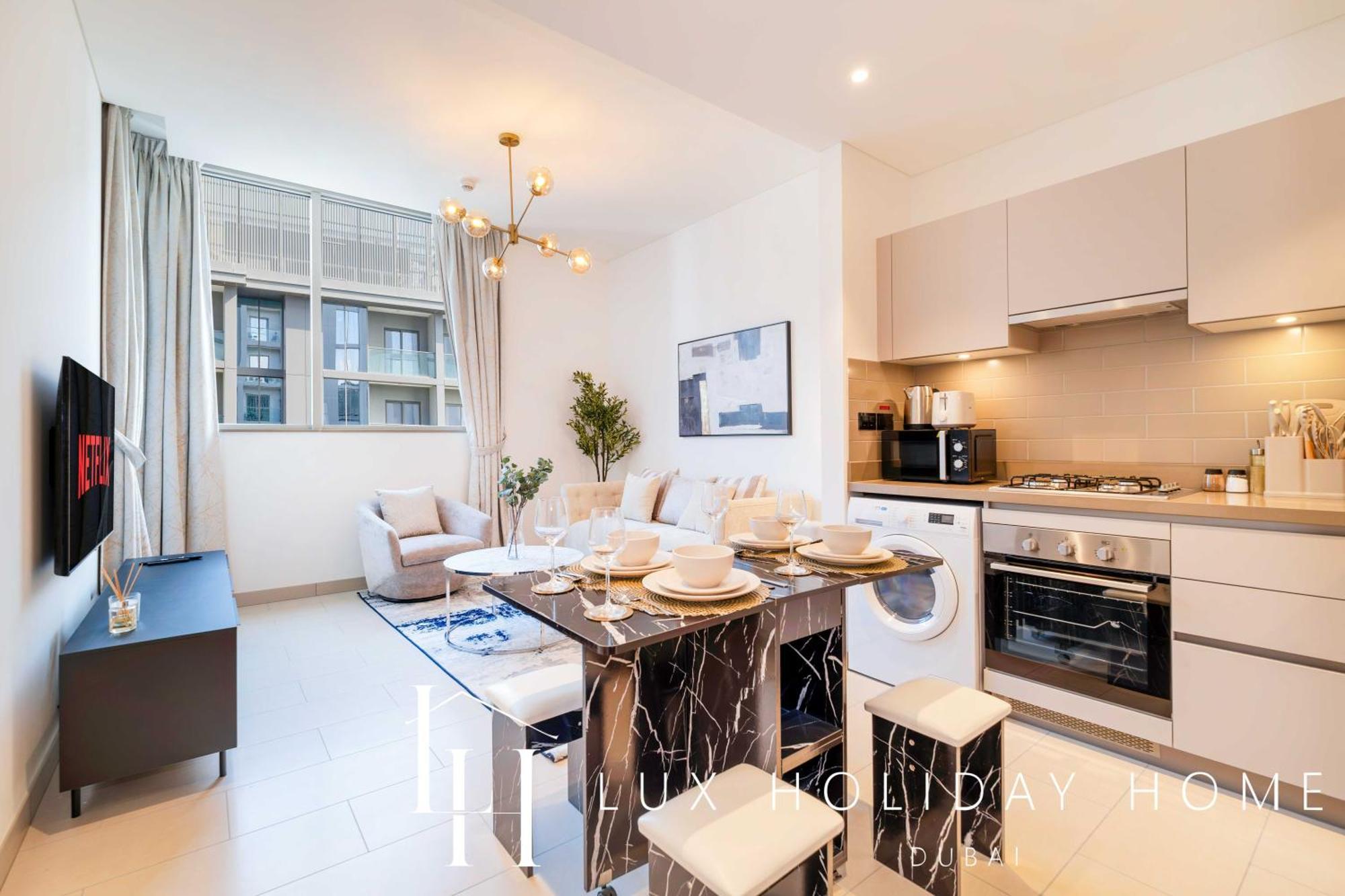 Lux The Executive Sobha 3 * Dubai