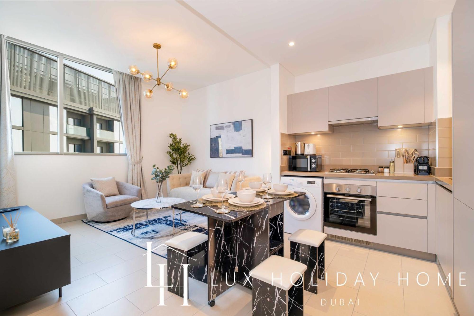 Lux The Executive Sobha 3 Apartment *