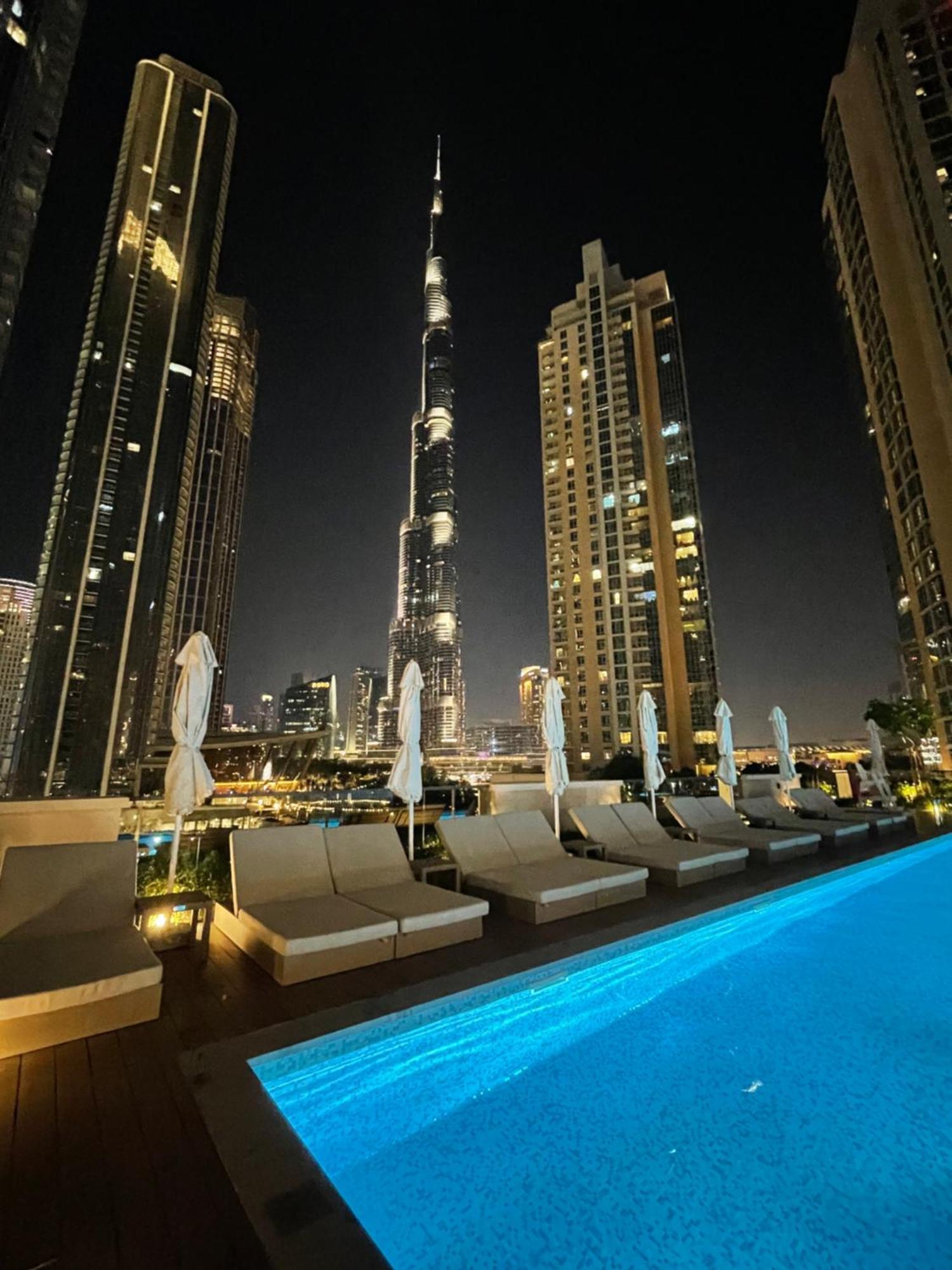 Chic Lux 2br I High Floor L By Burj Khalifa & Mall I Pool L Gym Apartment Dubai