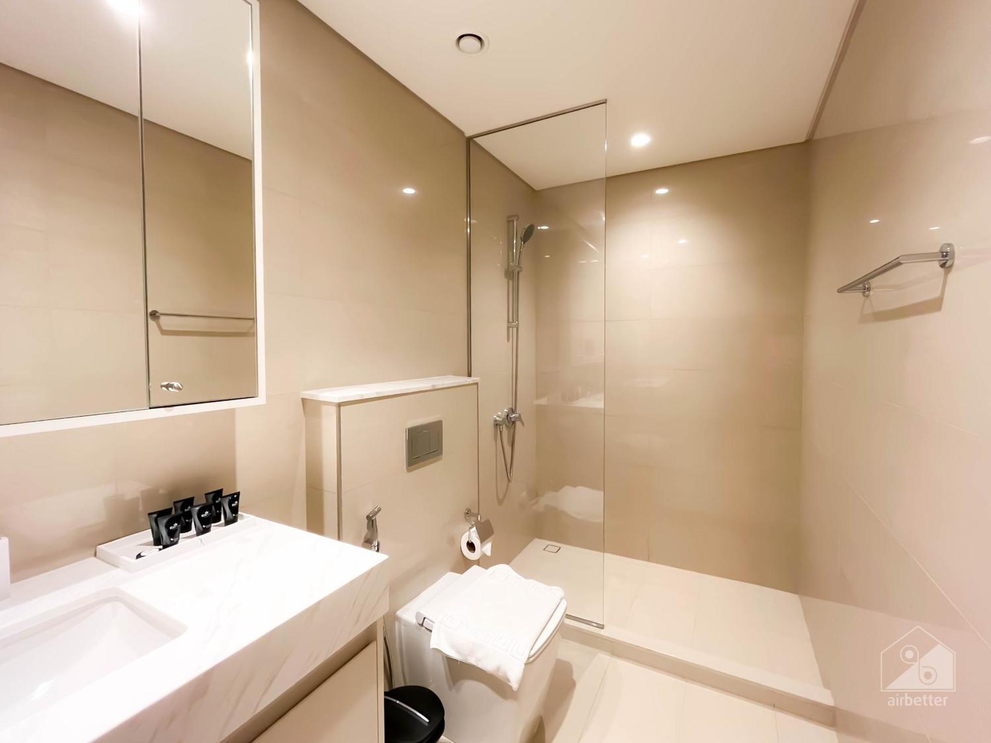 Burj Royale Luxury 1b Balcony & View Downtown Apartment *