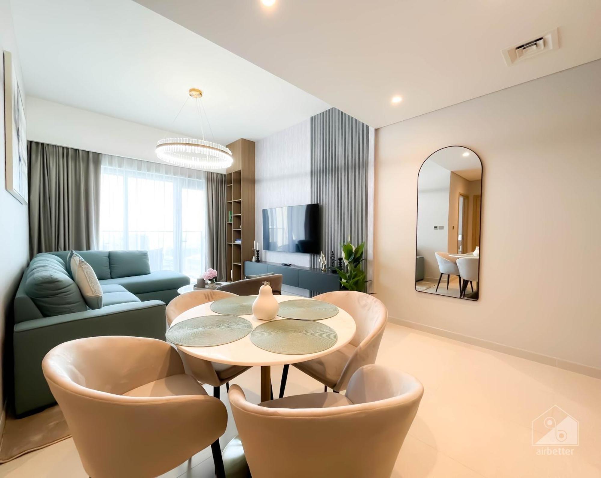 Burj Royale Luxury 1b Balcony & View Downtown Dubai