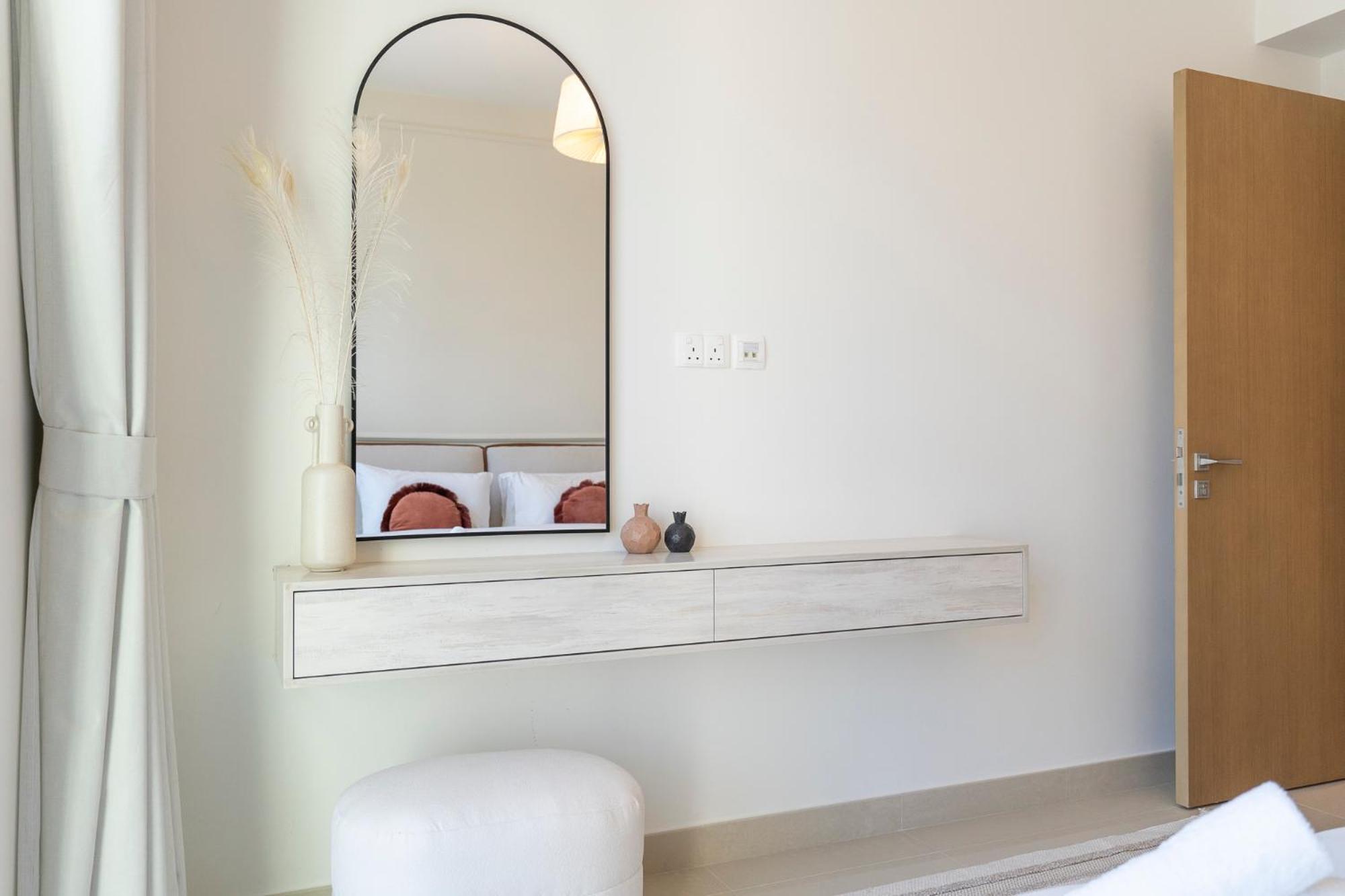 Elegant In Creek Harbour Apartment