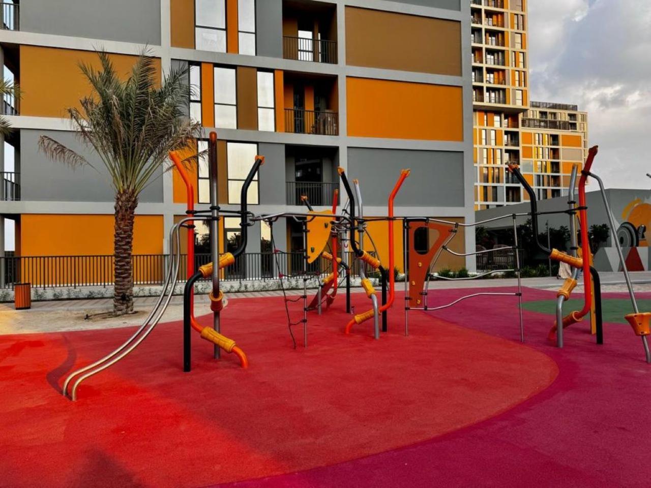Modern 1-bedroom In Family-friendly With Swimming Pool, Gym & Free Parking. Dubai