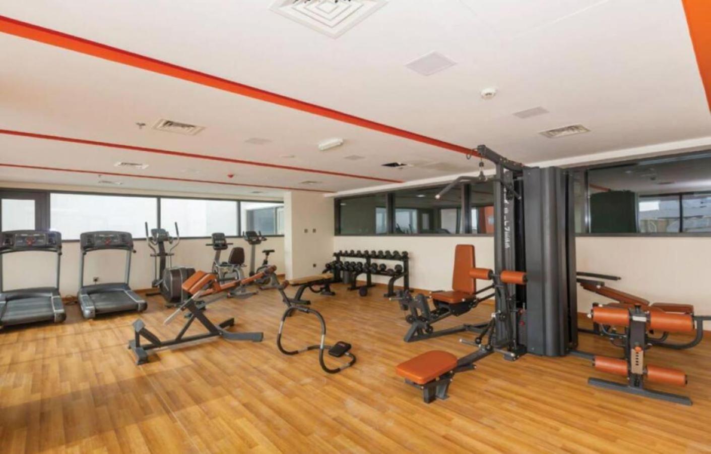 Modern 1-bedroom In Family-friendly With Swimming Pool, Gym & Free Parking. Apartment Dubai