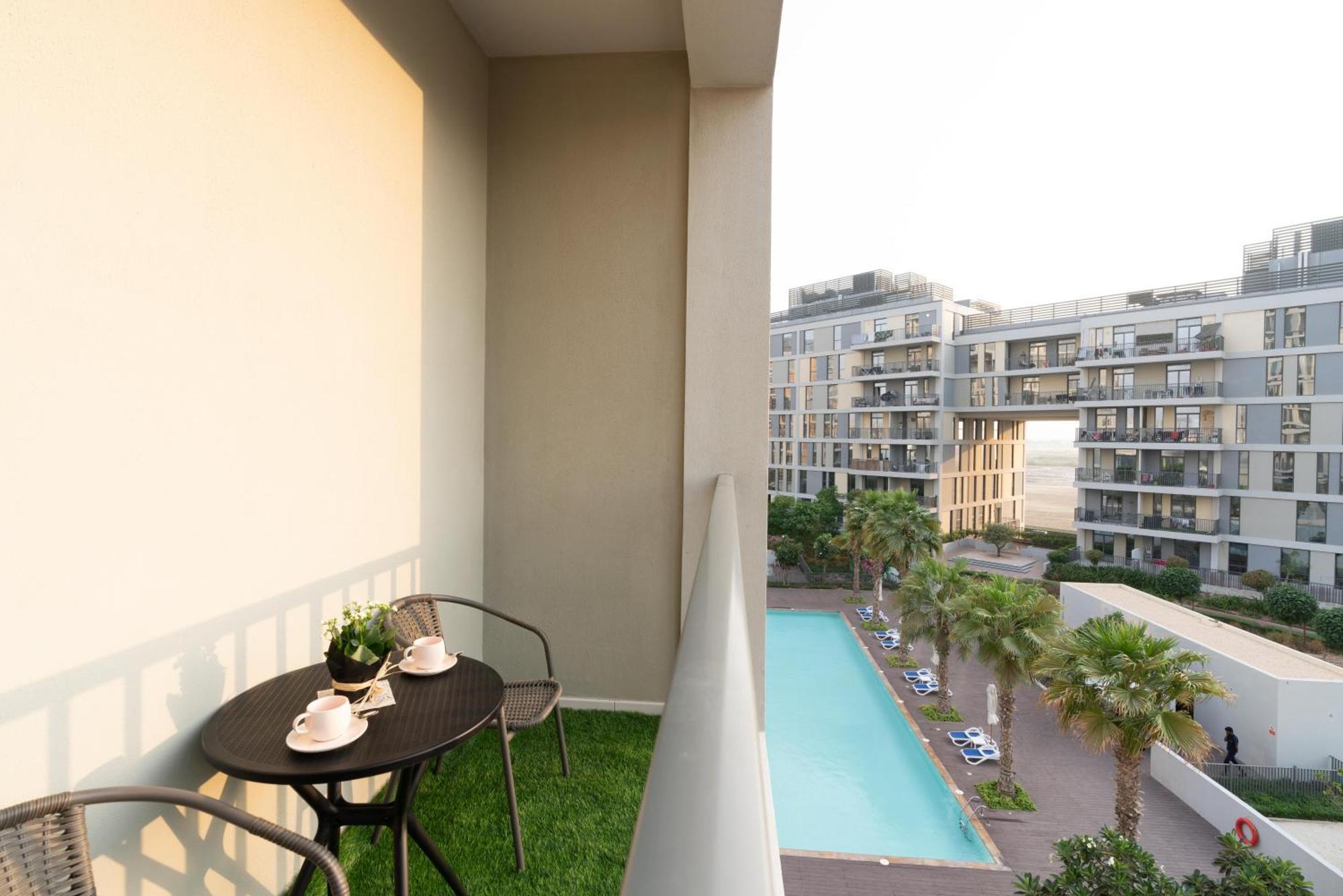 Apartment Modern 1-bedroom In Family-friendly With Swimming Pool, Gym & Free Parking.