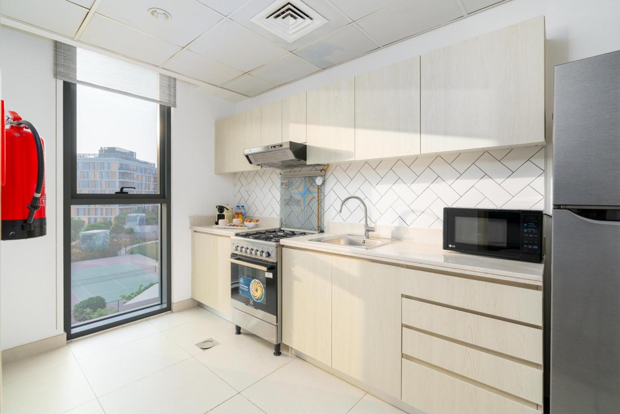 Modern 1-bedroom In Family-friendly With Swimming Pool, Gym & Free Parking. Apartment Dubai