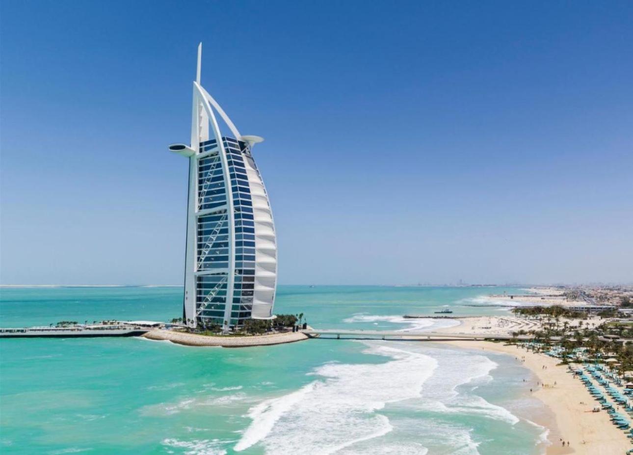 Apartment Modern 1-bedroom In Family-friendly With Swimming Pool, Gym & Free Parking. Dubai