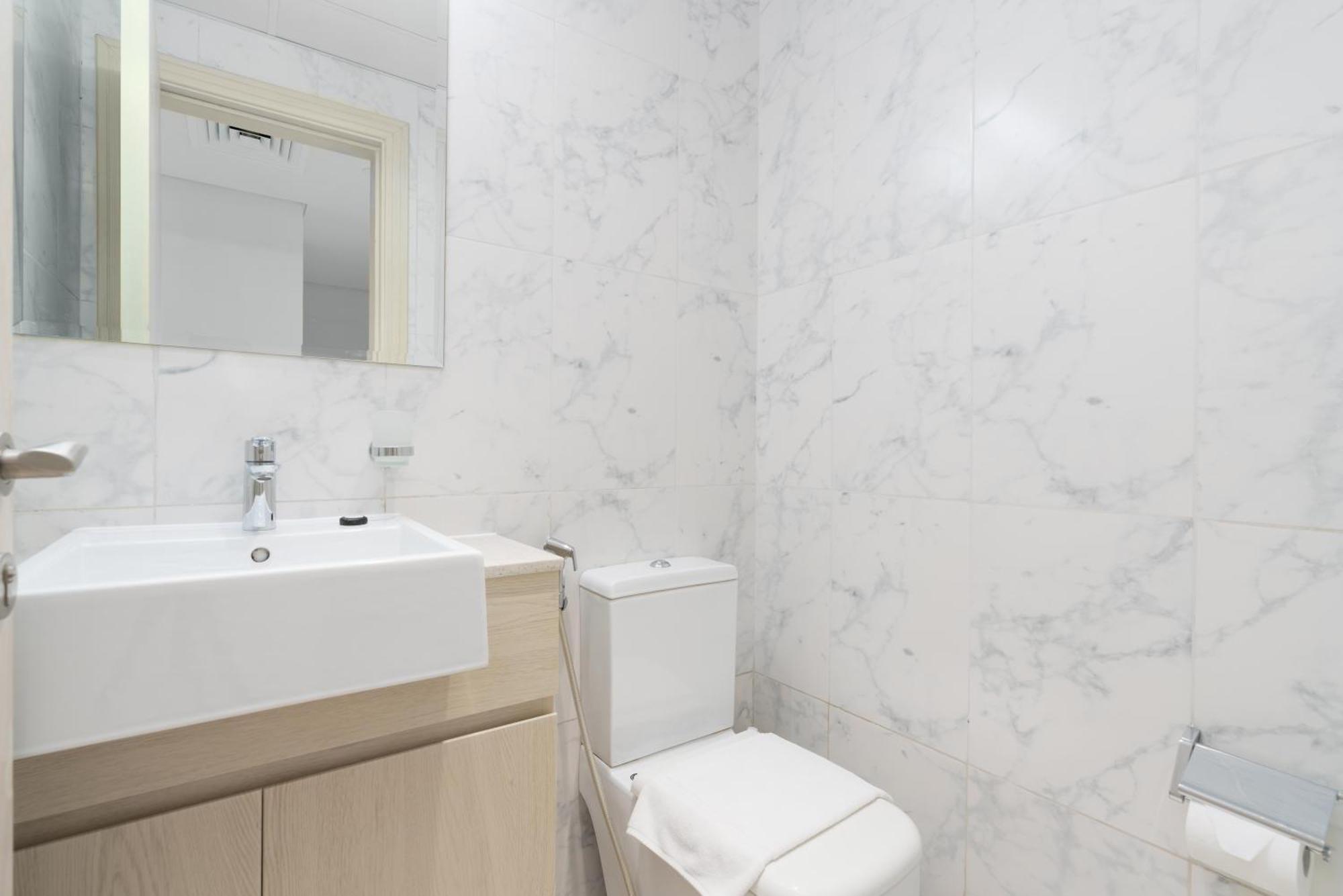 Modern 1-bedroom In Family-friendly With Swimming Pool, Gym & Free Parking. Apartment *