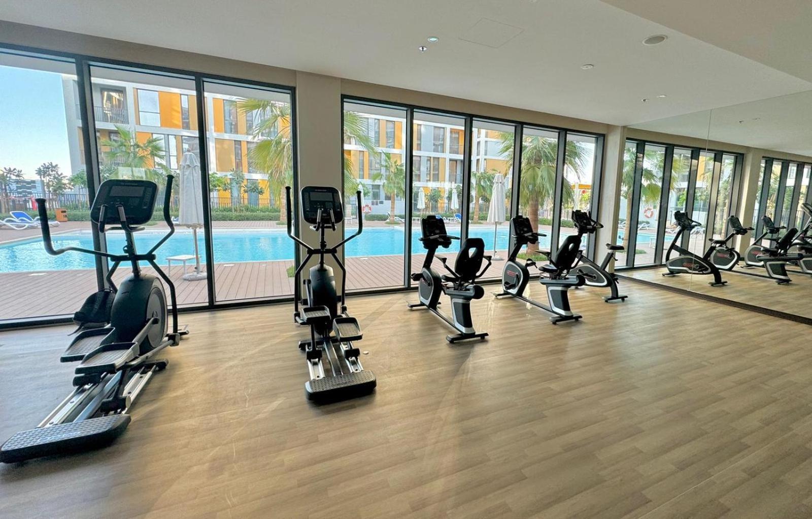 Modern 1-bedroom In Family-friendly With Swimming Pool, Gym & Free Parking. Apartment