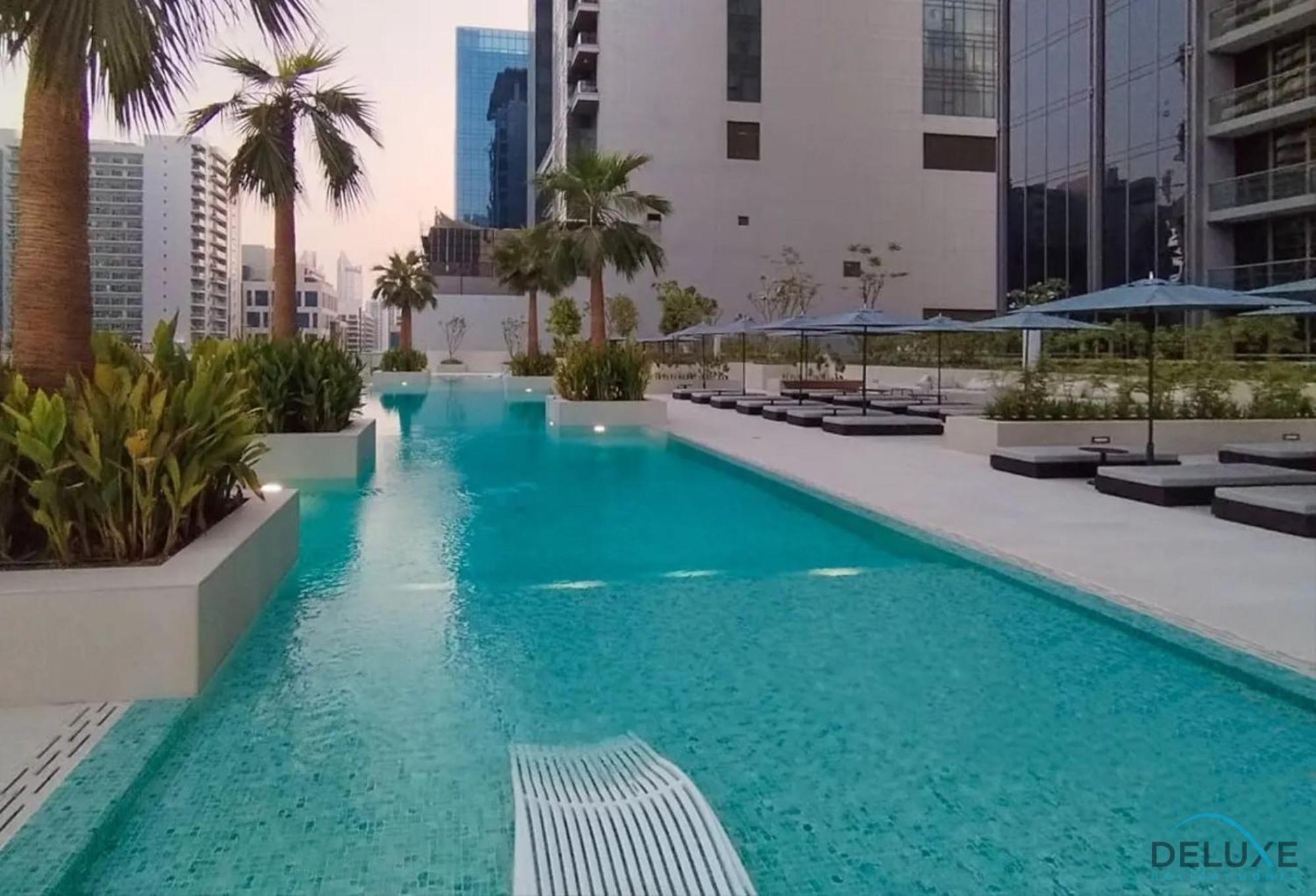 Burj Khalifa Views! Promo On 1br At Sterling House By Deluxe Homes Apartment