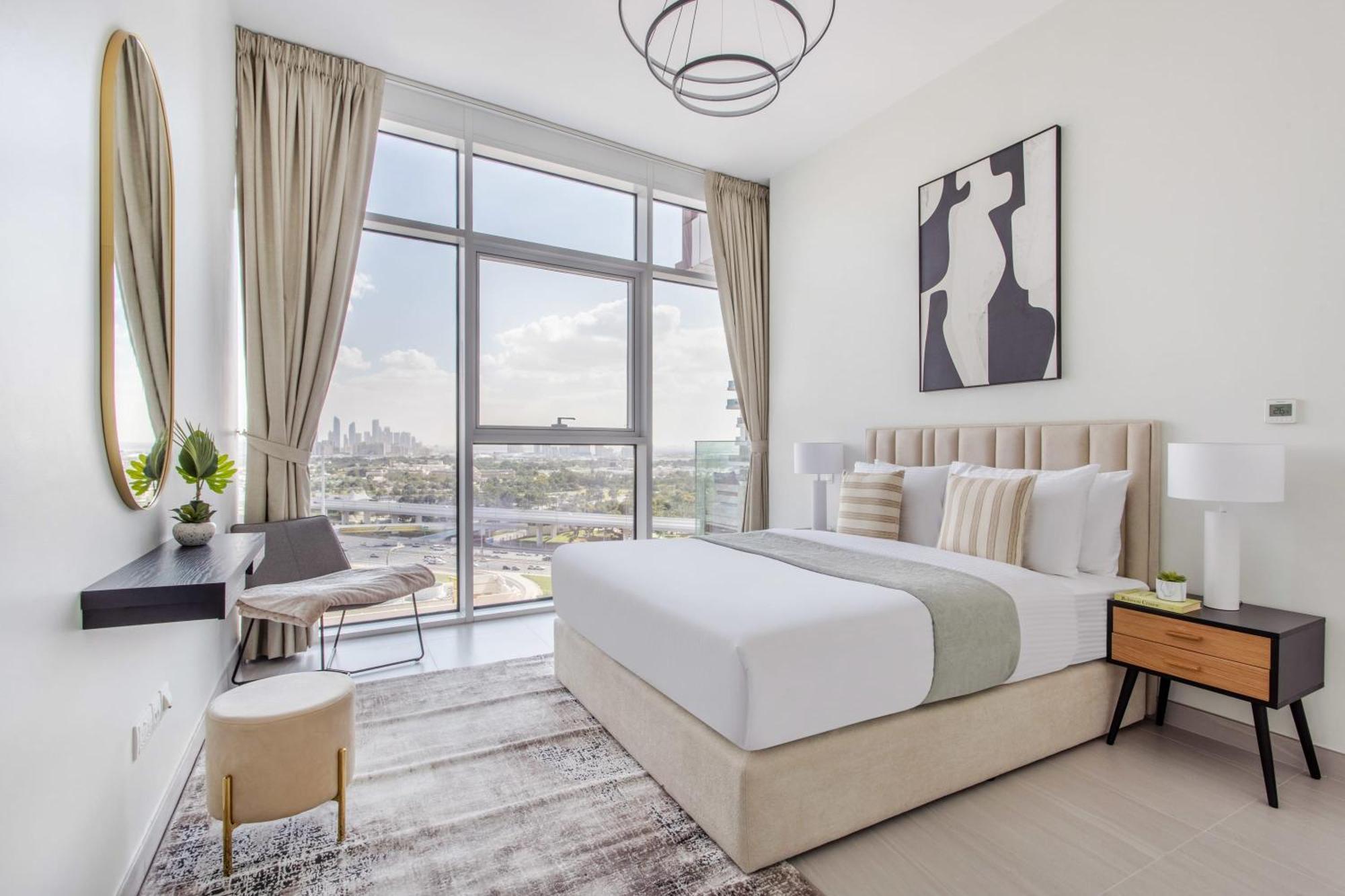 Frank Porter - Park Gate Residences 1 *