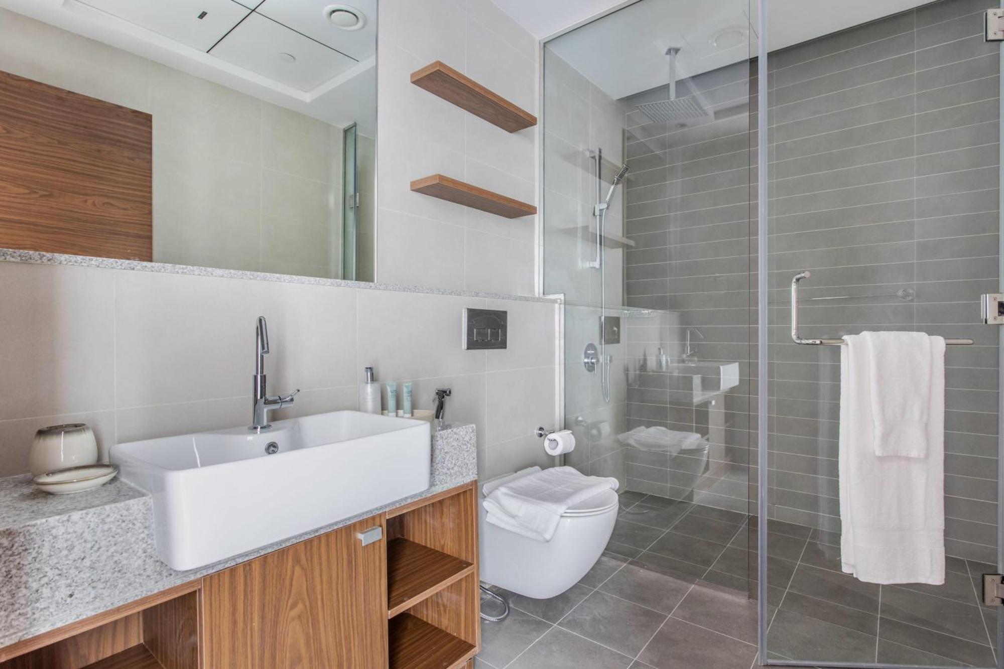 Frank Porter - Park Gate Residences 1