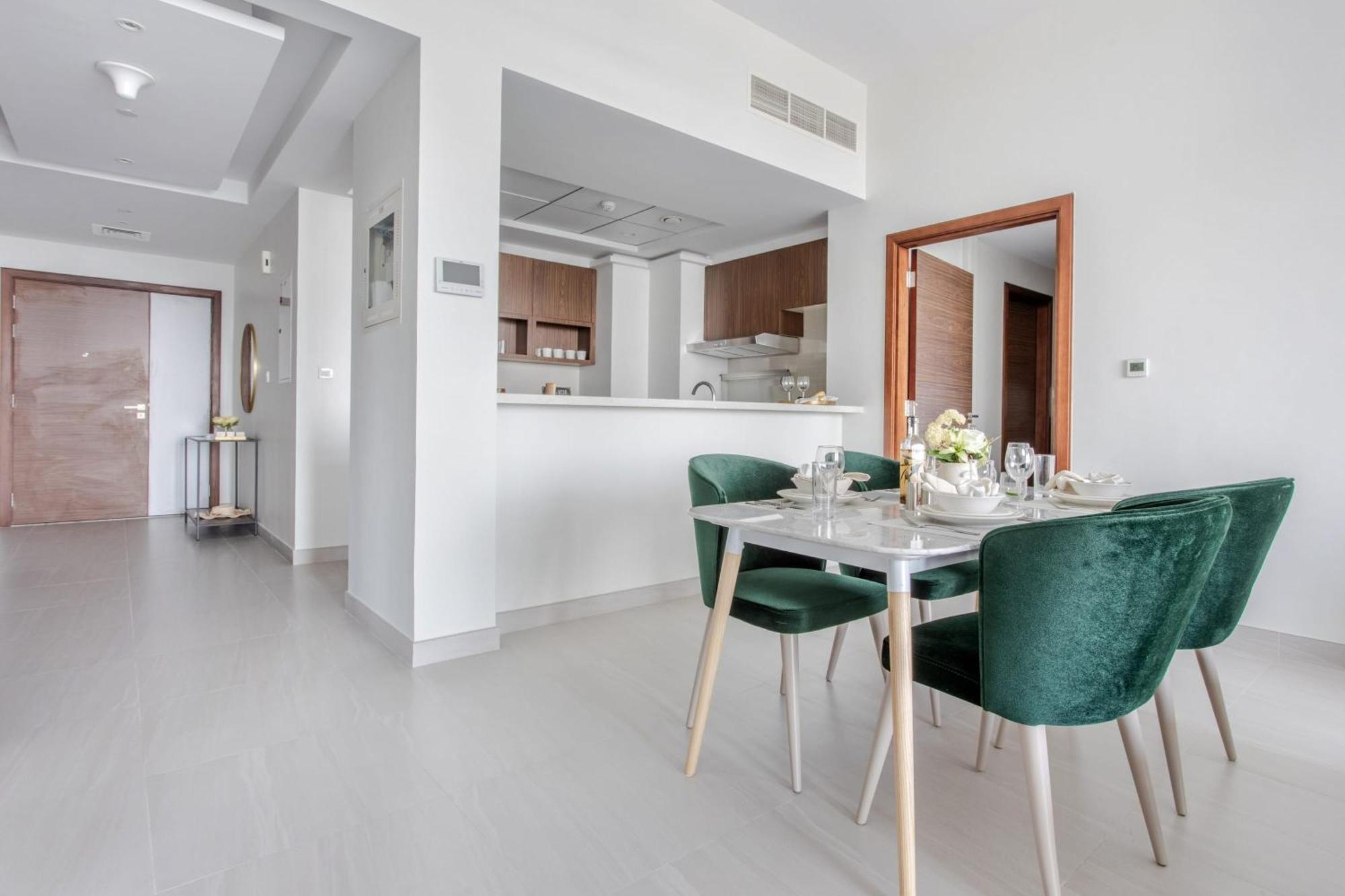 Frank Porter - Park Gate Residences 1 *