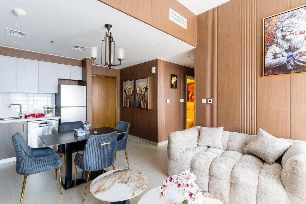 Stylish One Bedroom Next To Mall L Boulevard