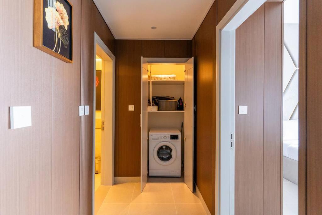 Apartment Stylish One Bedroom Next To Mall L Boulevard *