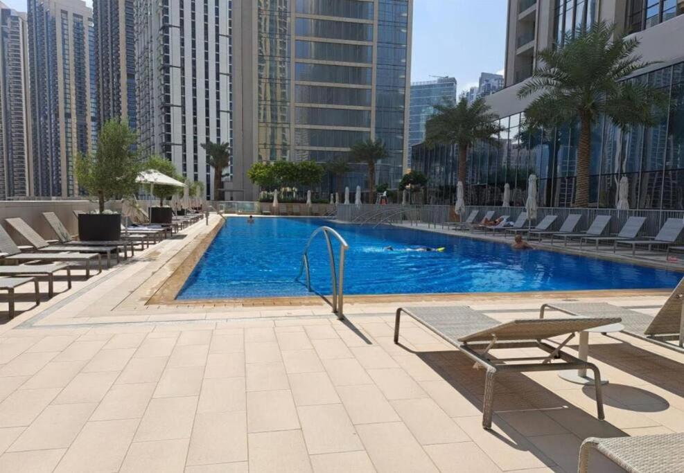 Stylish One Bedroom Next To Mall L Boulevard *