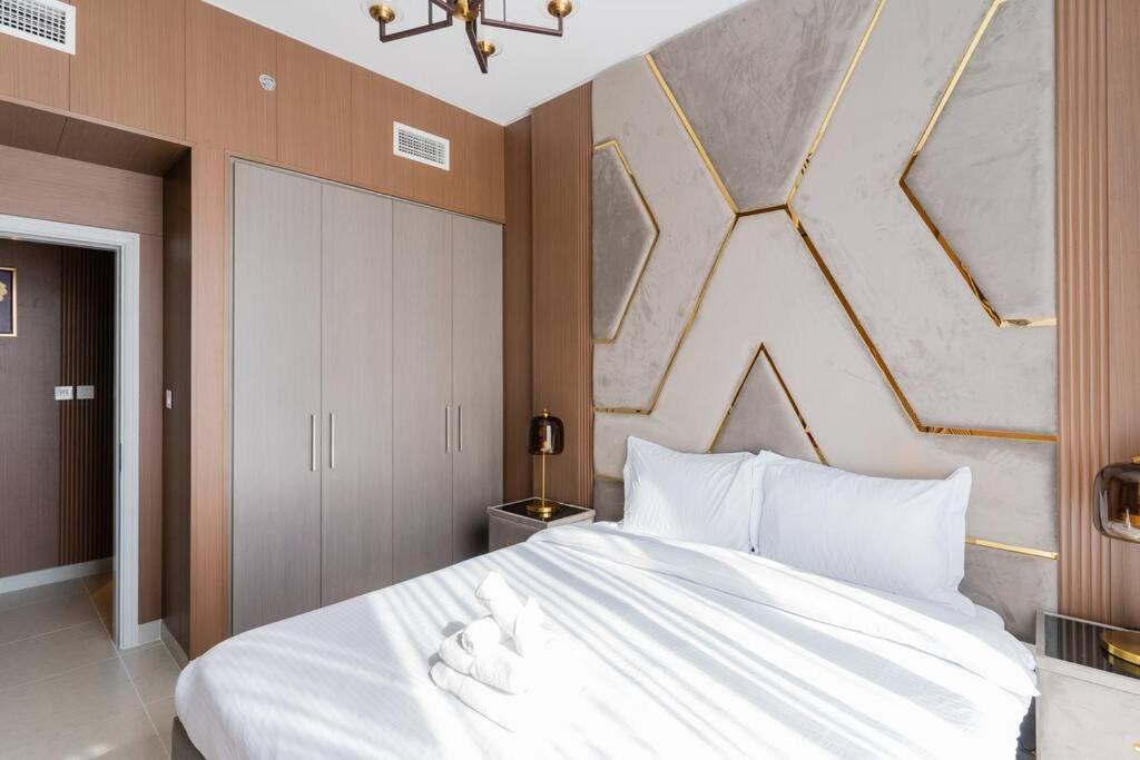 Stylish One Bedroom Next To Mall L Boulevard *