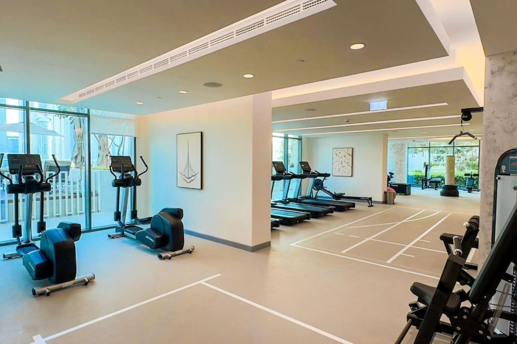 Beachfront Bliss - With Pool And Premium Amenities By Aya Boutique Apartment Dubai