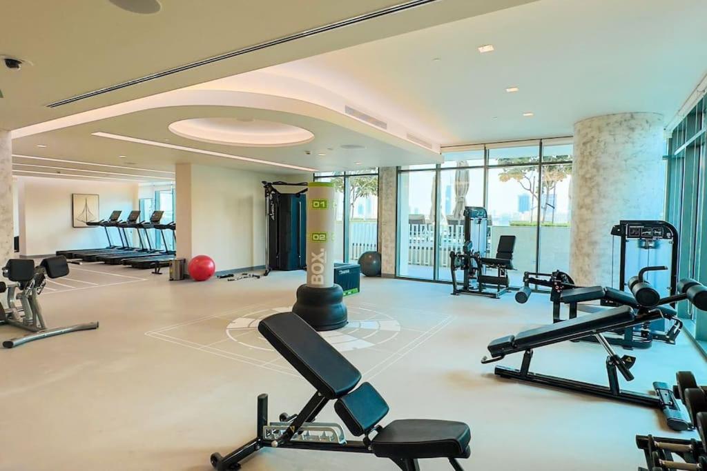 Beachfront Bliss - With Pool And Premium Amenities By Aya Boutique Apartment