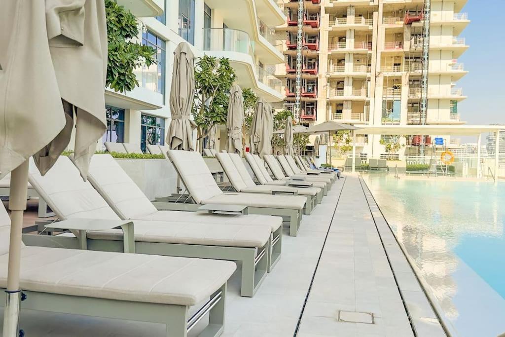 Apartment Beachfront Bliss - With Pool And Premium Amenities By Aya Boutique
