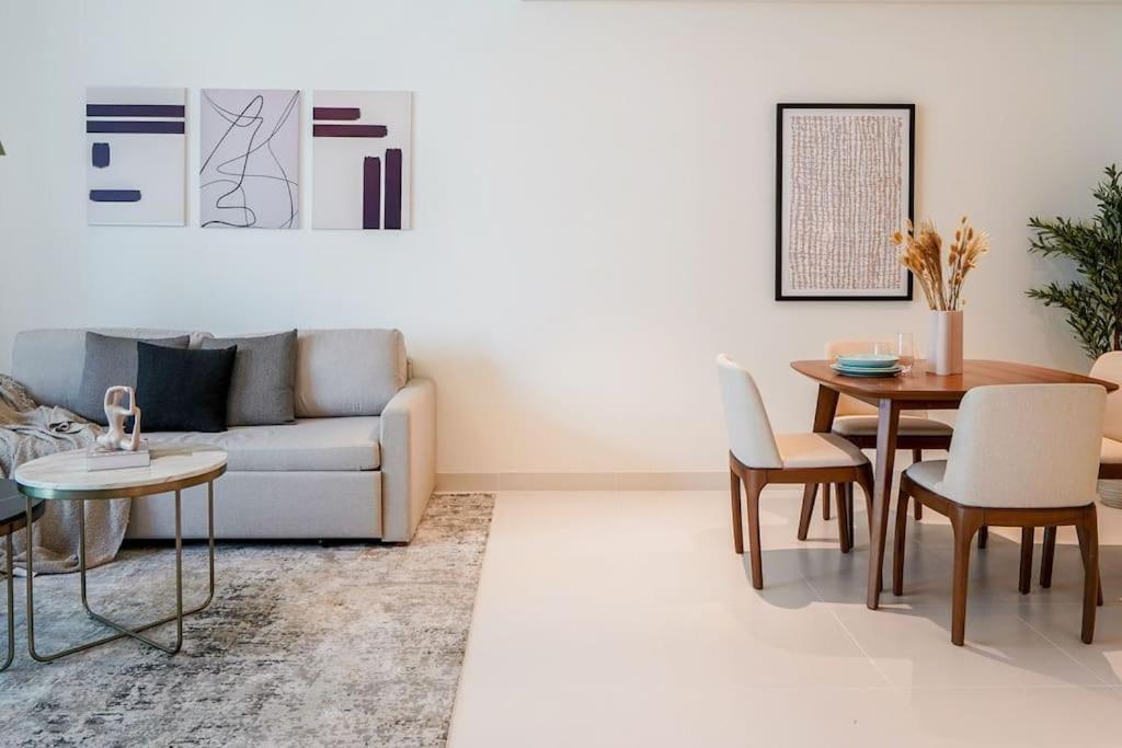 Apartment Beachfront Bliss - With Pool And Premium Amenities