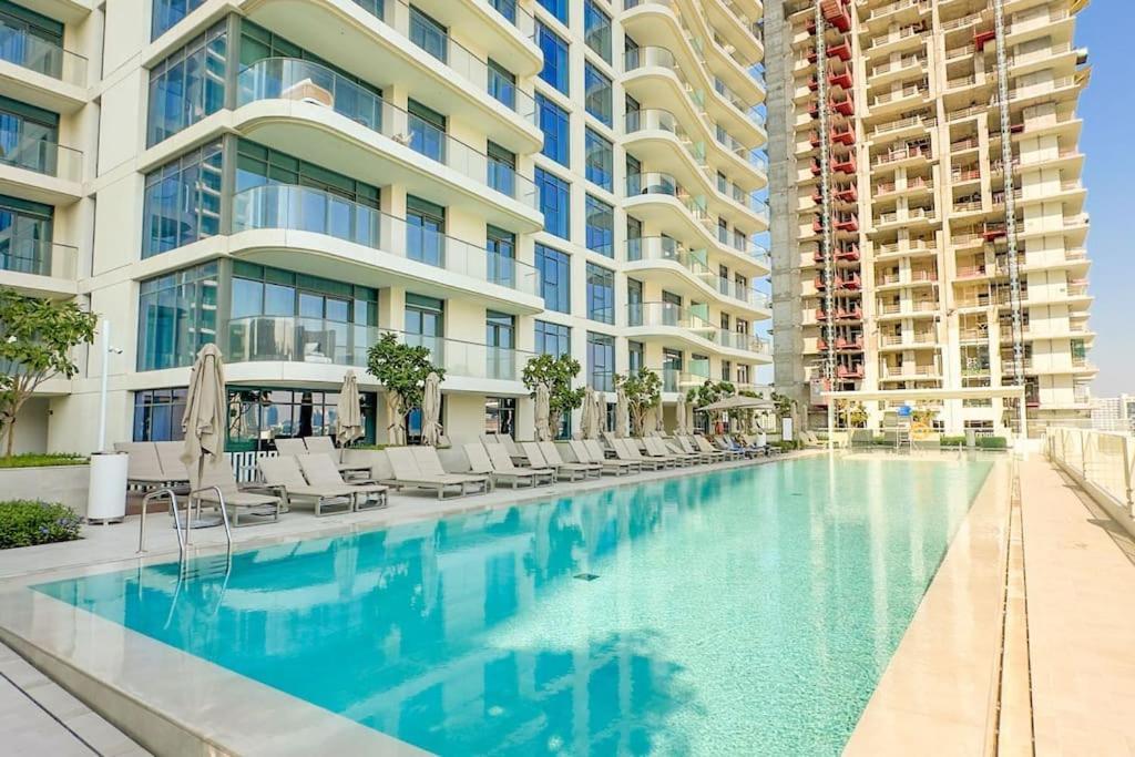 Apartment Beachfront Bliss - With Pool And Premium Amenities *